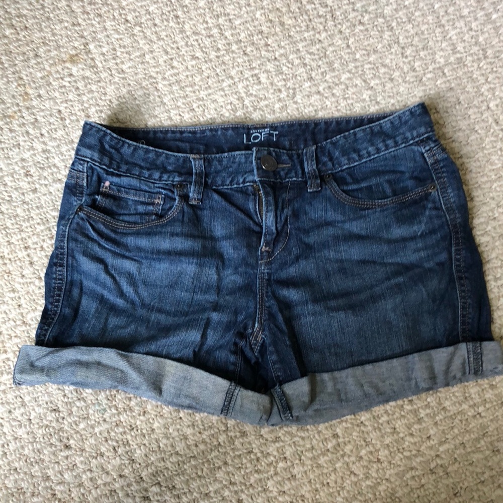 Super cute Ann Taylor loft jean shorts